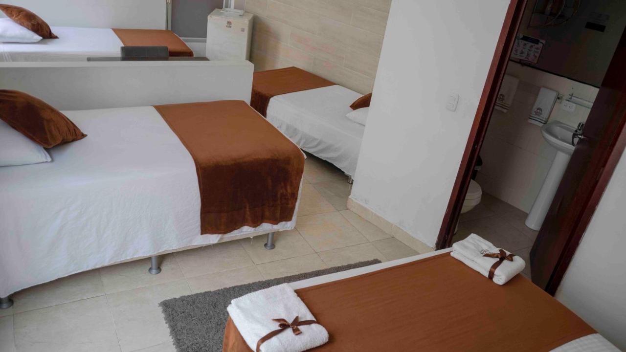 Zuruma Hotel Летисия Екстериор снимка